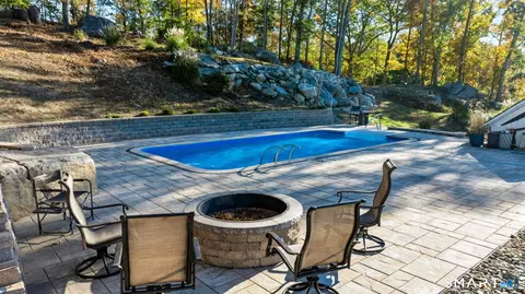 Exterior - 2 Middle Rd, Preston, CT 06365 photo 6 of 9