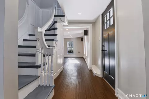 Entry Way - 2 Middle Rd, Preston, CT 06365 photo 1 of 3