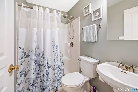 Bath - 6 Boulder Brook Ct #U-63, Prospect, CT 06712 photo 1 of 3