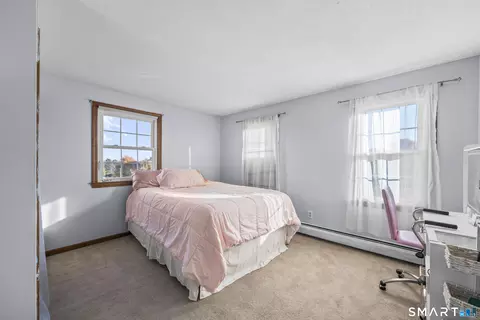 Bedroom - 41 Sunnyview Dr, Suffield, CT 06078 photo 3 of 5