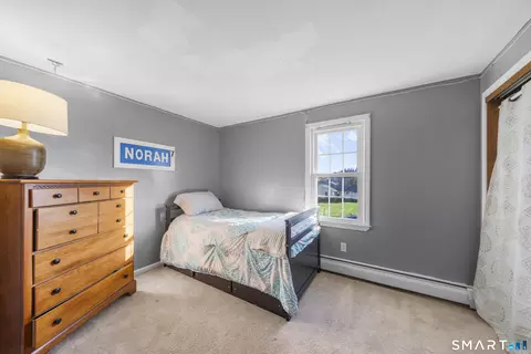 Bedroom - 41 Sunnyview Dr, Suffield, CT 06078 photo 4 of 5