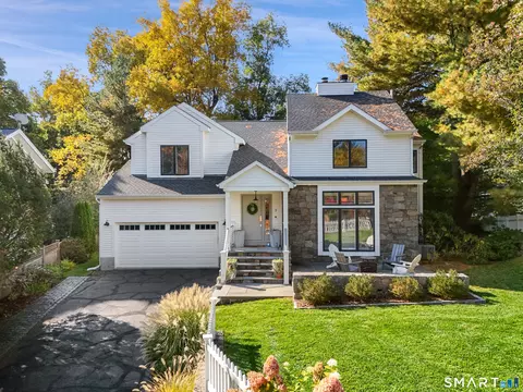 3 Pond Ridge Ln, Norwalk, CT 06853