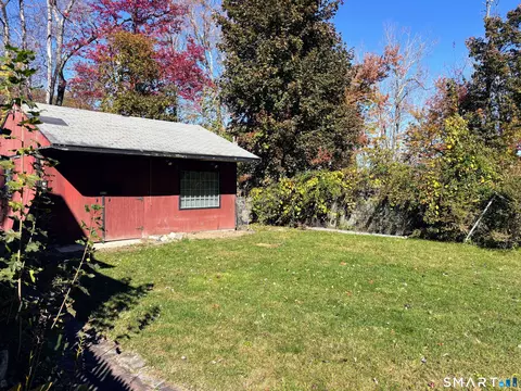 Exterior - 147 River St, Deep River, CT 06417 photo 3 of 5