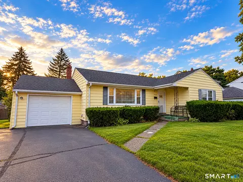 17 Brighton St, New Britain, CT 06053