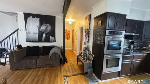 Entry Way - Undisclosed, Hamden, CT 06514 photo 3 of 5