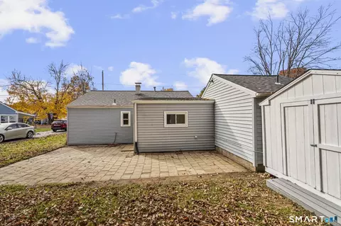 Exterior - 70 Circle Dr, Wallingford, CT 06492 photo 6 of 6