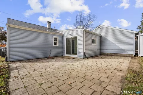 Exterior - 70 Circle Dr, Wallingford, CT 06492 photo 3 of 6