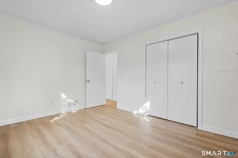 Bedroom - 70 Circle Dr, Wallingford, CT 06492 photo 8 of 10
