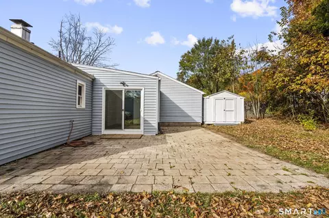 Exterior - 70 Circle Dr, Wallingford, CT 06492 photo 4 of 6