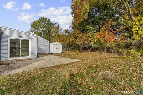 Exterior - 70 Circle Dr, Wallingford, CT 06492 photo 5 of 6