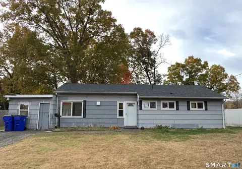 265 Green Manor Ter, Windsor Locks, CT 06096