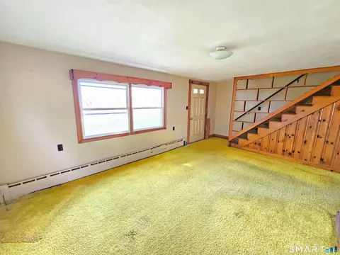 Living - 1094 Pomfret Rd, Hampton, CT 06247 photo 2 of 3
