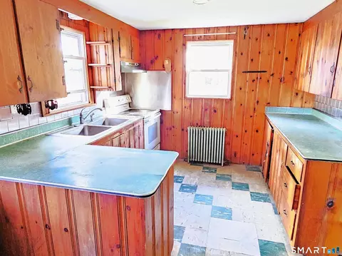 Kitchen - 1094 Pomfret Rd, Hampton, CT 06247 photo 1 of 4