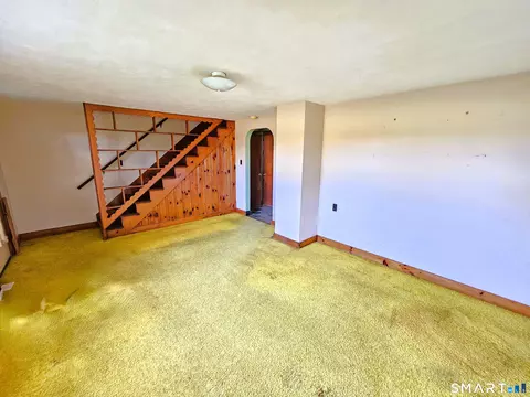 Living - 1094 Pomfret Rd, Hampton, CT 06247 photo 3 of 3