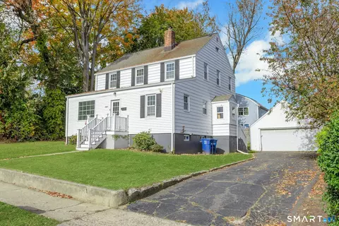 860 Birmingham St, Bridgeport, CT 06606