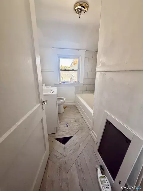 24 Spring St, Killingly, CT 06239 photo 3