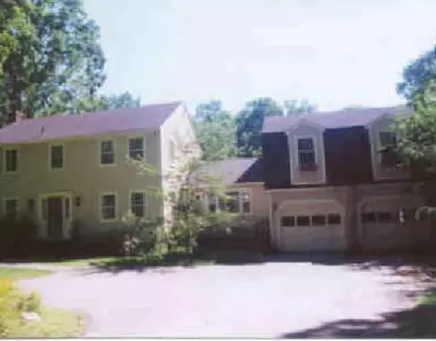 19 Lamppost Dr, Redding, CT 06896 photo 1