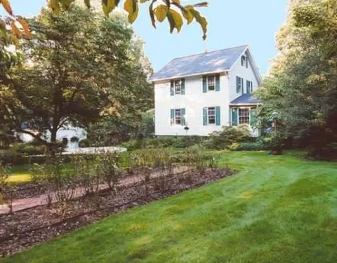 217 Middlesex Rd, Darien, CT 06820 photo 1
