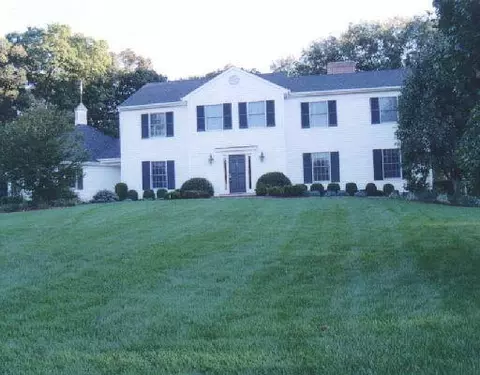 2 Red Mill Ln, Darien, CT 06820 photo 1