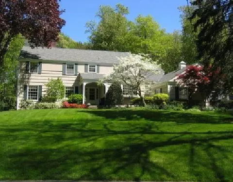9 Haskell Ln, Darien, CT 06820 photo 1