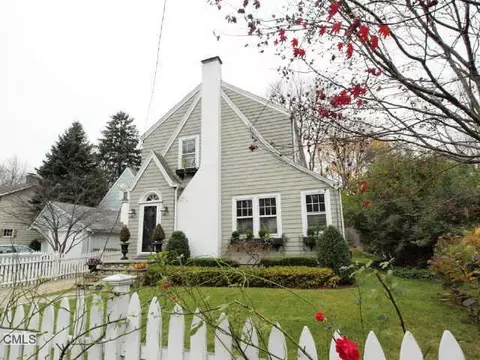 23 Lakeside Ave, Darien, CT 06820 photo 1