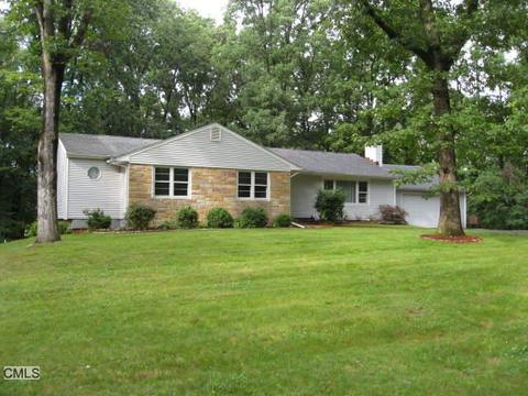 5 Maplecrest Dr, Danbury, CT 06811 photo 1