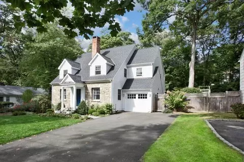 81 Middlesex Rd, Darien, CT 06820 photo 1