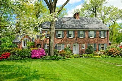 35 Willow Rd, Greenwich, CT 06878 photo 1