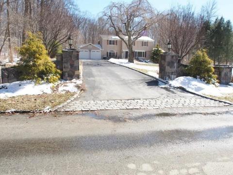 26 Edgewood Rd, Monroe, CT 06468 photo 1