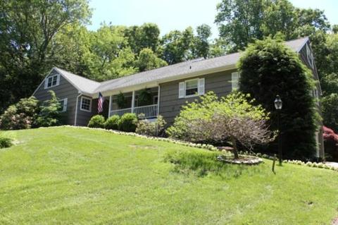 238 Redding Rd, Redding, CT 06896 photo 1