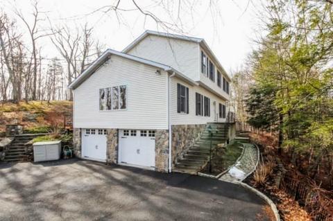 86 Picketts Ridge Rd, Redding, CT 06896 photo 1