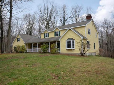 32 Old Field Ln, Redding, CT 06896 photo 1