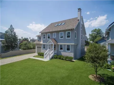 11 Juniper Rd, Norwalk, CT 06853 photo 1