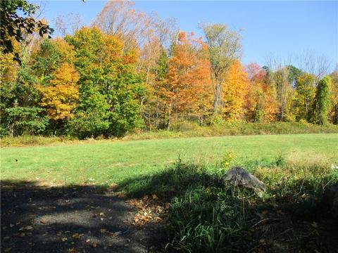 34 Huckleberry Rd, Redding, CT 06896 photo 1