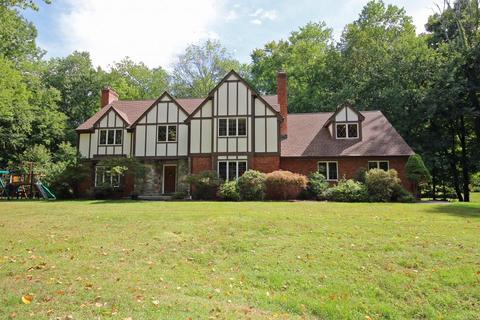 3 Manor Rd, Brookfield, CT 06804 photo 1