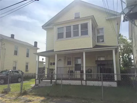 110 Holly St, Bridgeport, CT 06607 photo 1
