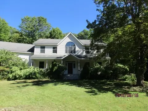 3 Peaceable St, Redding, CT 06896 photo 1