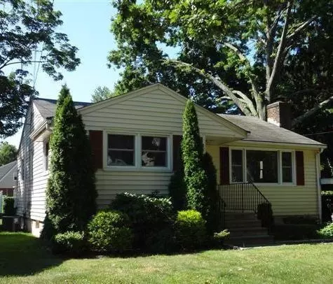 6 Maxwell Rd, Norwalk, CT 06851 photo 1
