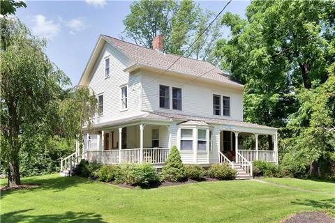 63 Wood Rd, Redding, CT 06896 photo 1