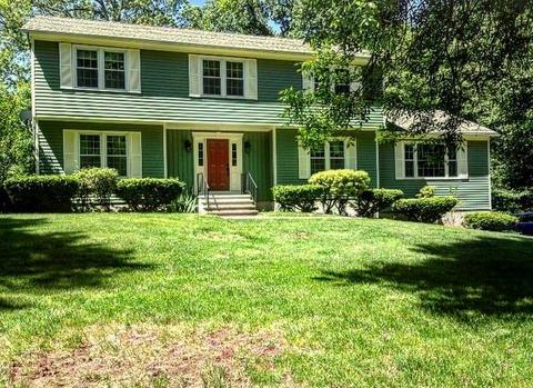 33 Spinning Wheel Rd, Monroe, CT 06468 photo 1