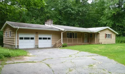 268 Berkshire Rd, Sandy Hook, CT 06482 photo 1