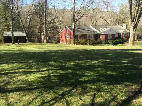 41 Baker Rd, Roxbury, CT 06783 photo 1