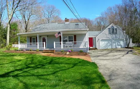 144 Bear Hill Rd, Bethany, CT 06524 photo 1