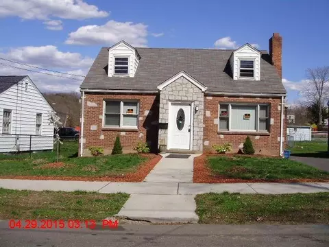 517 Newhall St, Hamden, CT 06517 photo 1