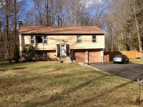 77 Osborn Ln, Monroe, CT 06468 photo 1