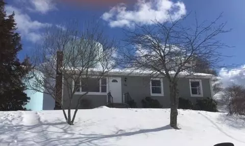136 Pegasus Dr, Groton, CT 06340 photo 1