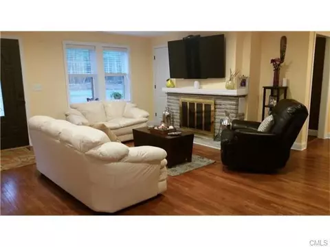 49 Edwards Rd, Bethany, CT 06524 photo 1