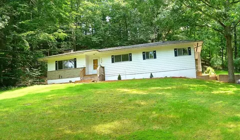 225 Willow St, Hamden, CT 06518 photo 1