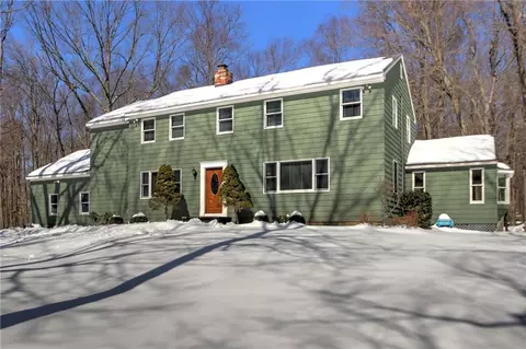 22 Post Gate Rd, Trumbull, CT 06611 photo 1