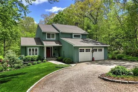 59 Harmony Ln, Monroe, CT 06468 photo 1